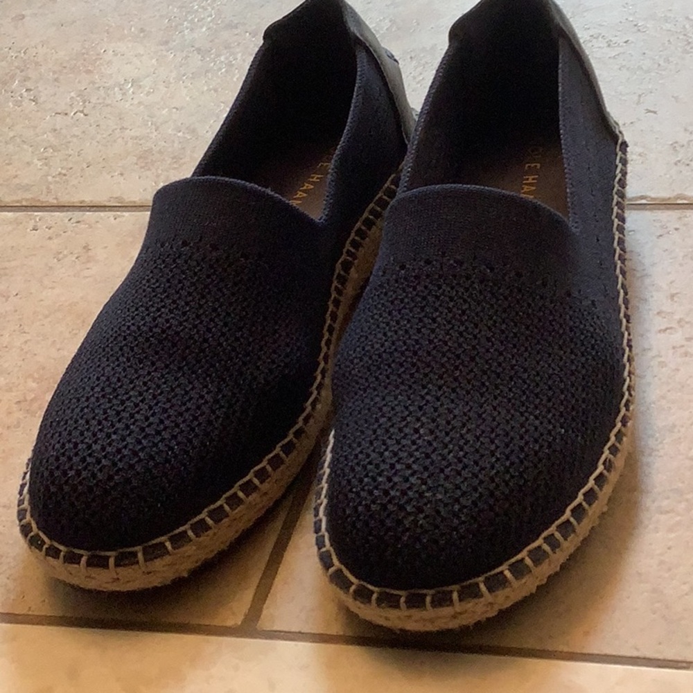 Cole Haan navy summer flats with Breathable Upper and Slip-On, with leather back